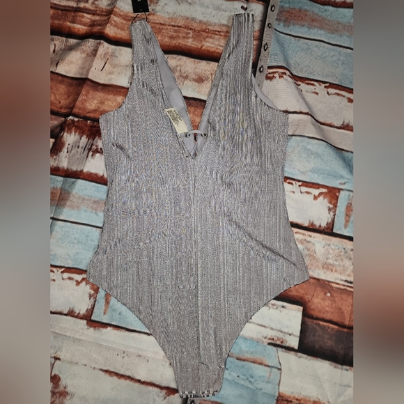 Tavik 🩱NWT Roan Lace up One Piece Swimsuit Size Large - Picture 6 of 7